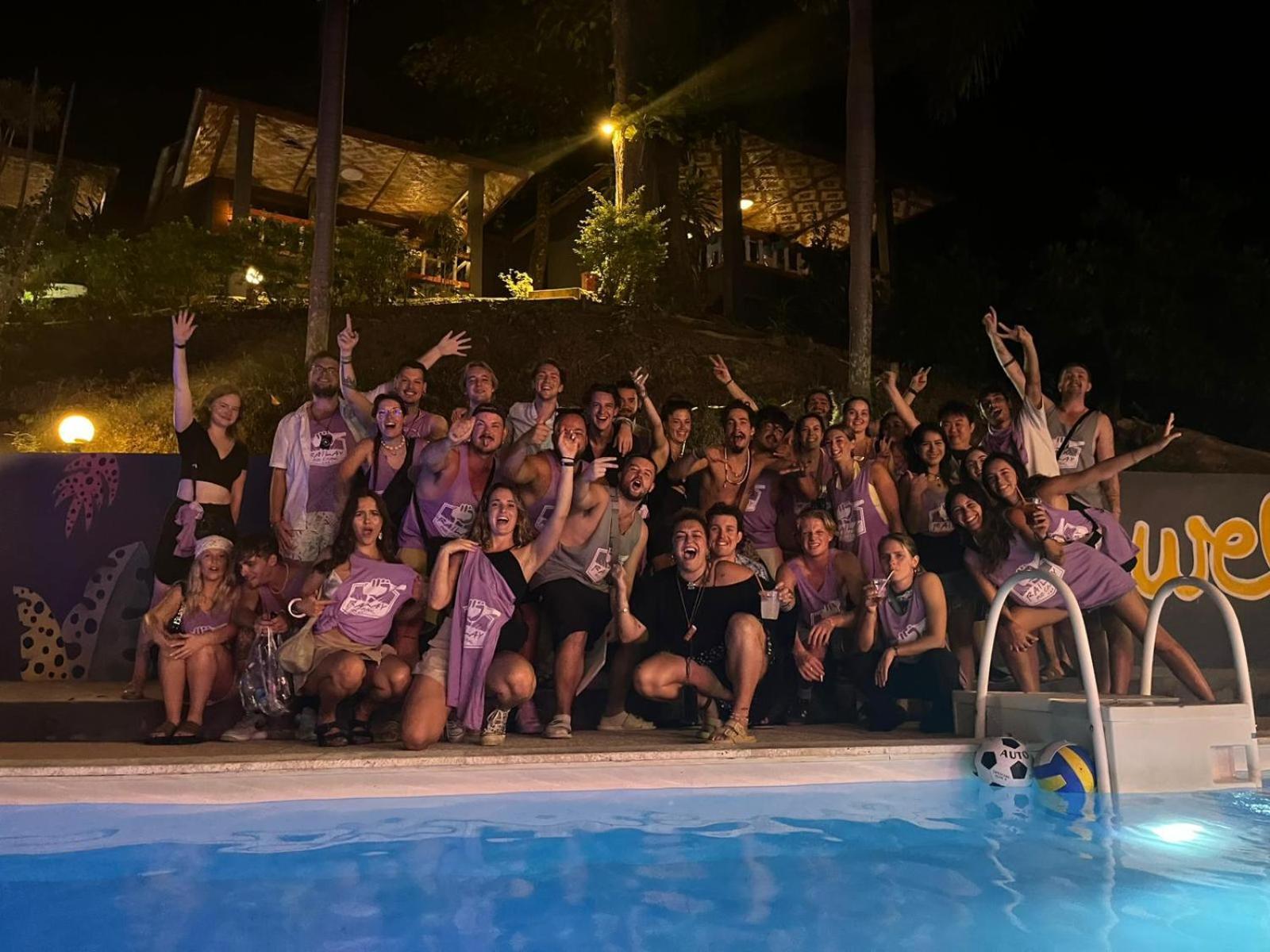 Social Quarters Blanco - Youth Hostel 18 To 35 Only หาดไร่เลย์ ภายนอก รูปภาพ
